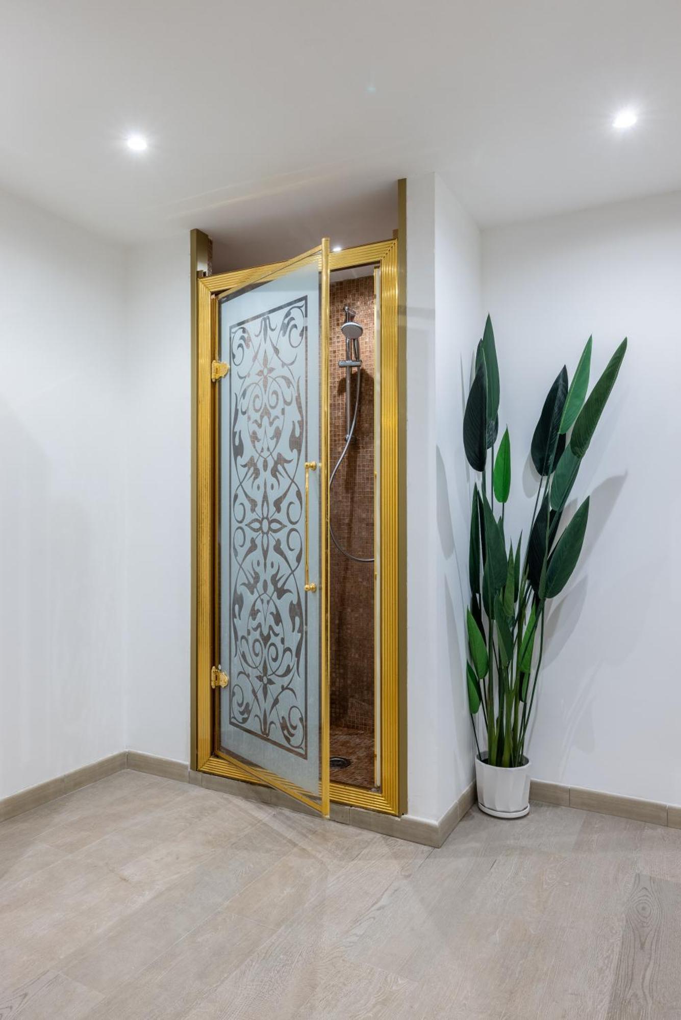 Lovely Studio Apartment - Capocci Рим Екстер'єр фото