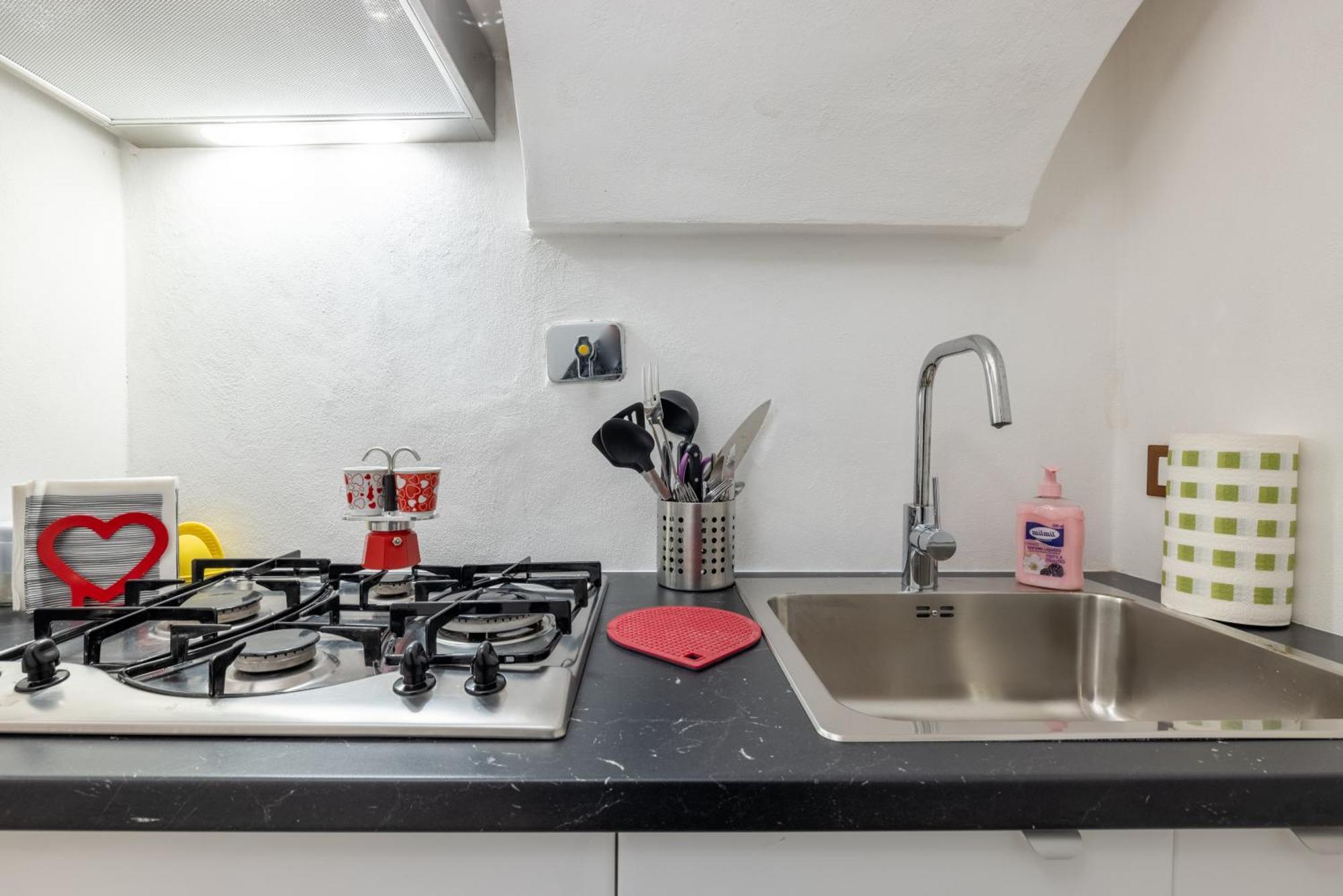 Lovely Studio Apartment - Capocci Рим Екстер'єр фото